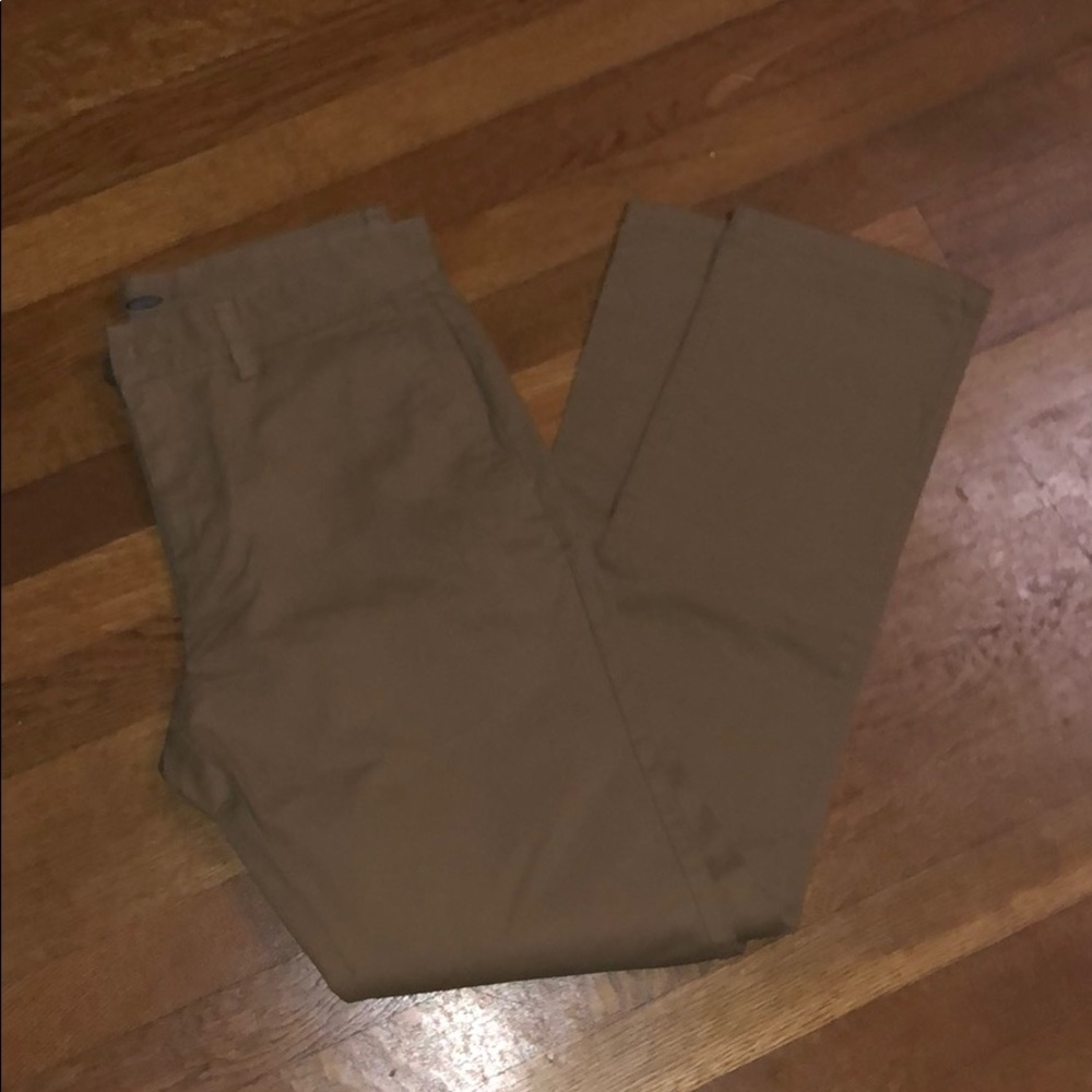 men’s khaki pants